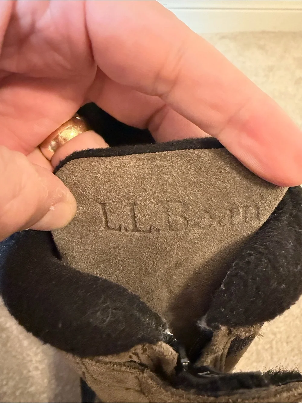 L.L. Bean men’s  10.5 Taupe Suede Winter Ankle Boots
